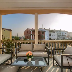  Apartment Vukadin
